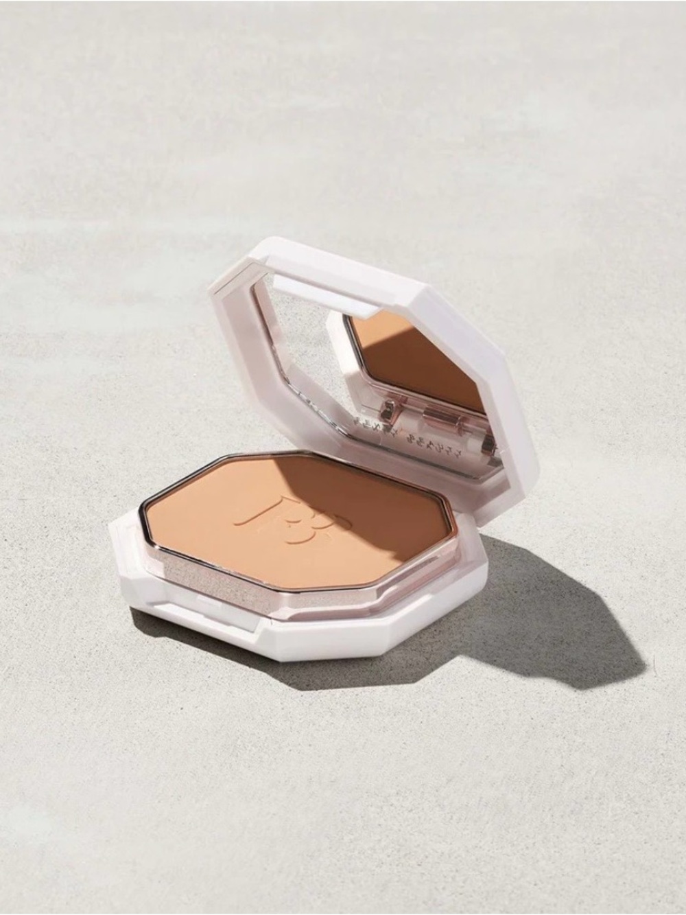 Fenty Beauty Compact Pressed Powder Bronzer - Cream Tan